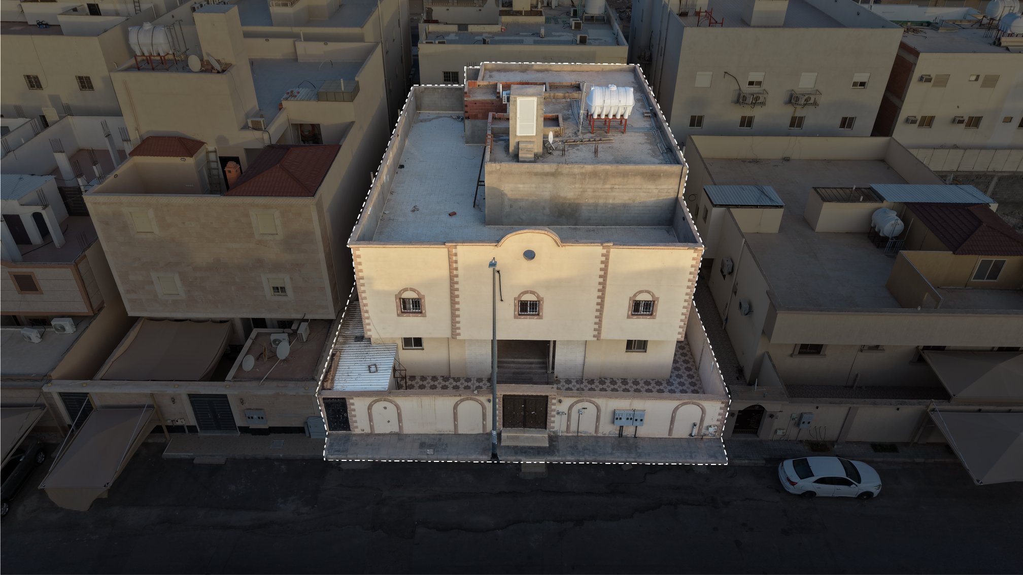 عمارة سكنية بحي الدويخلة